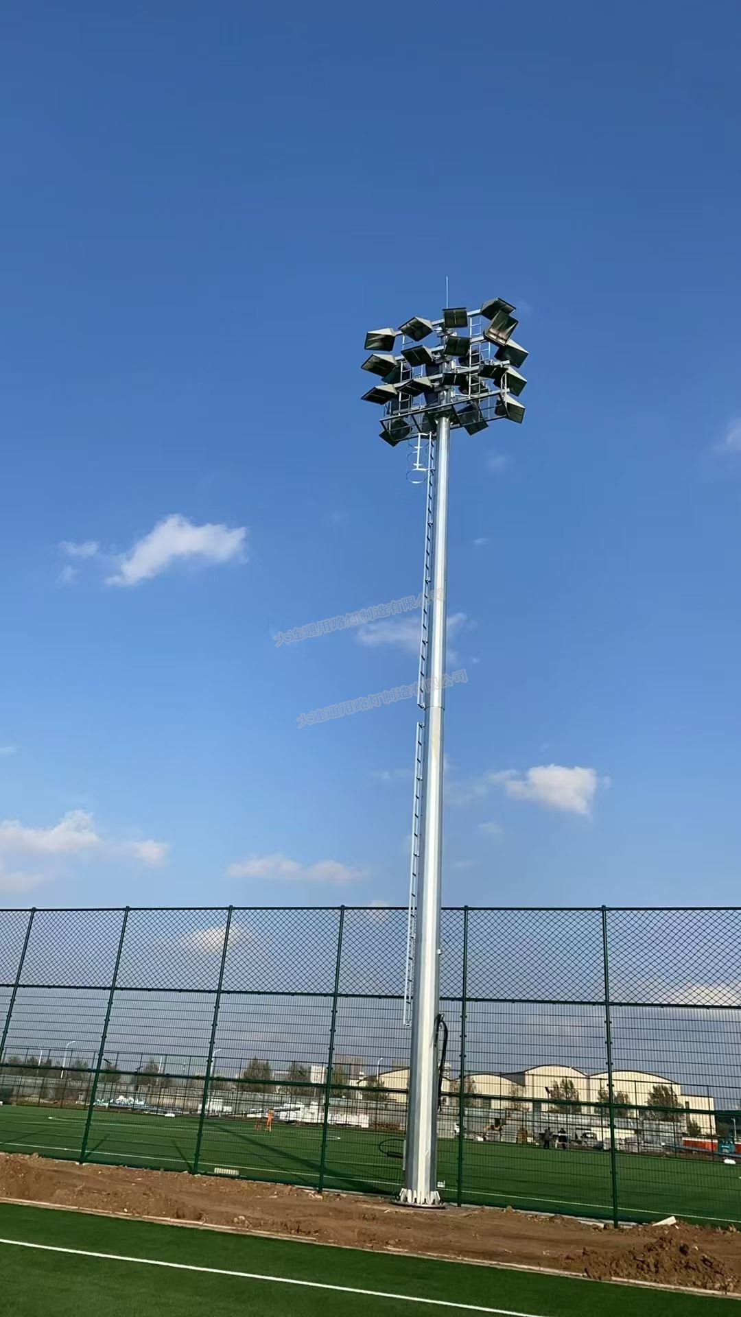 球場小高桿燈.jpg